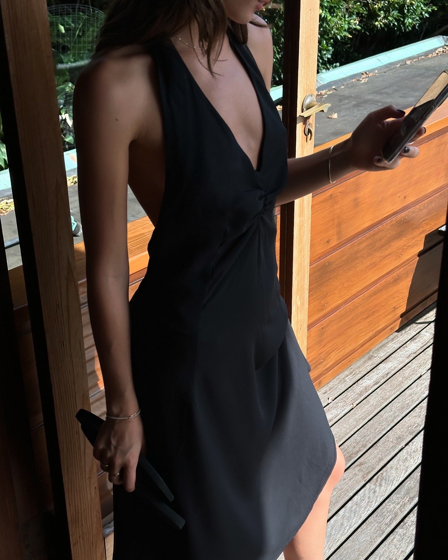 BACKLESS MIDI DRESS - BLACK