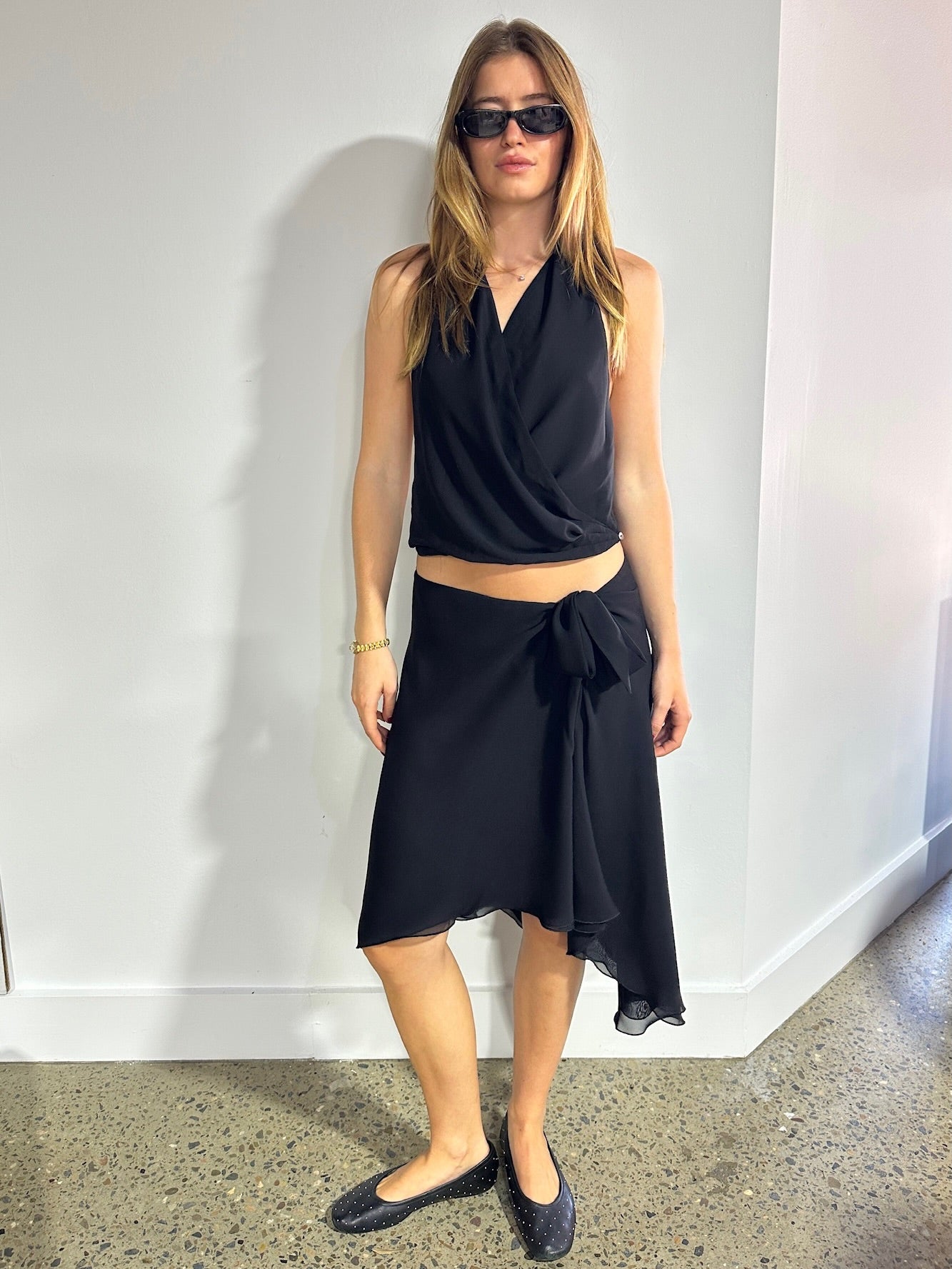 TIDE MIDI SKIRT - BLACK