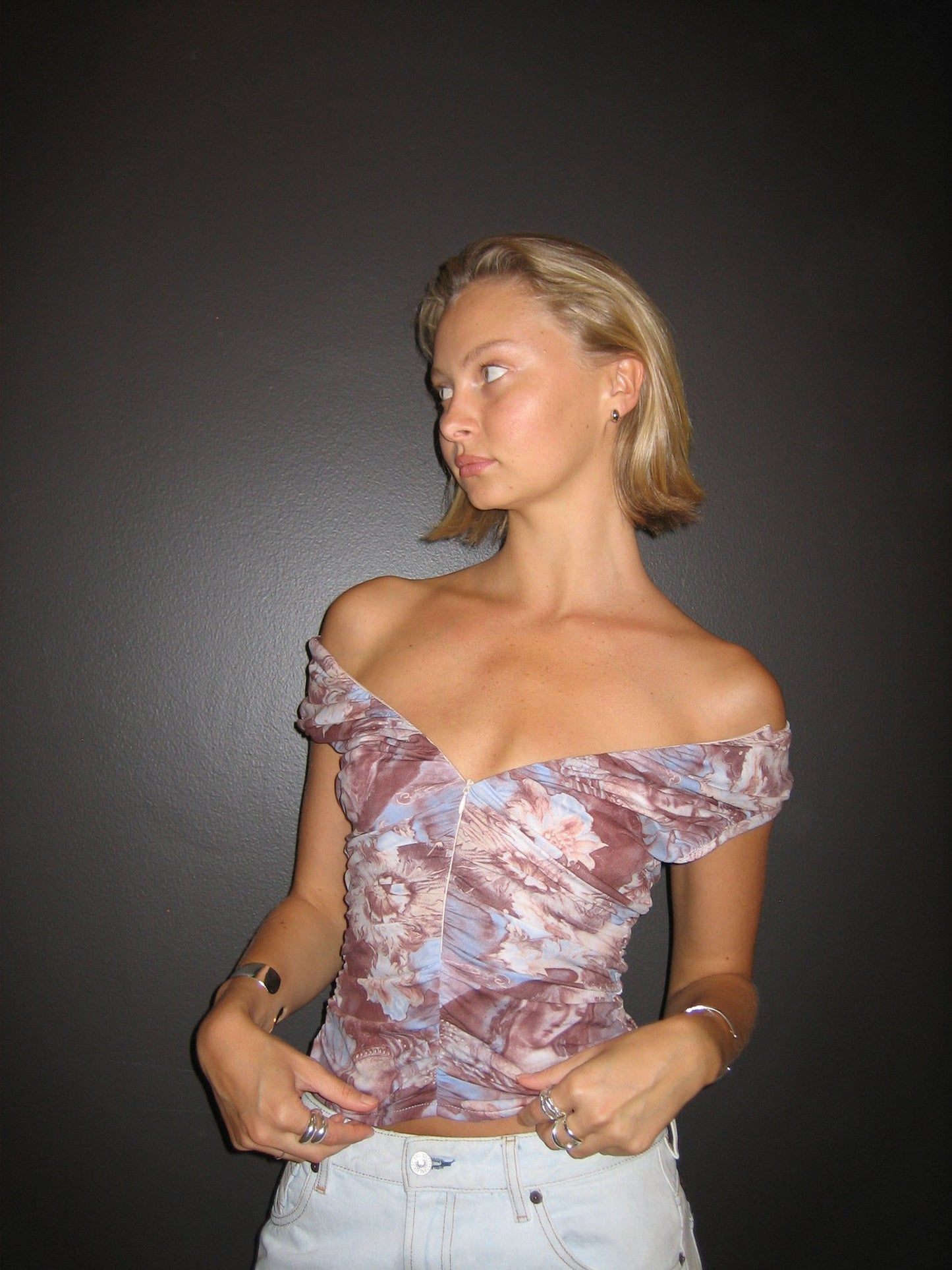 RUCHED HIGH NECK TOP - CLOUD