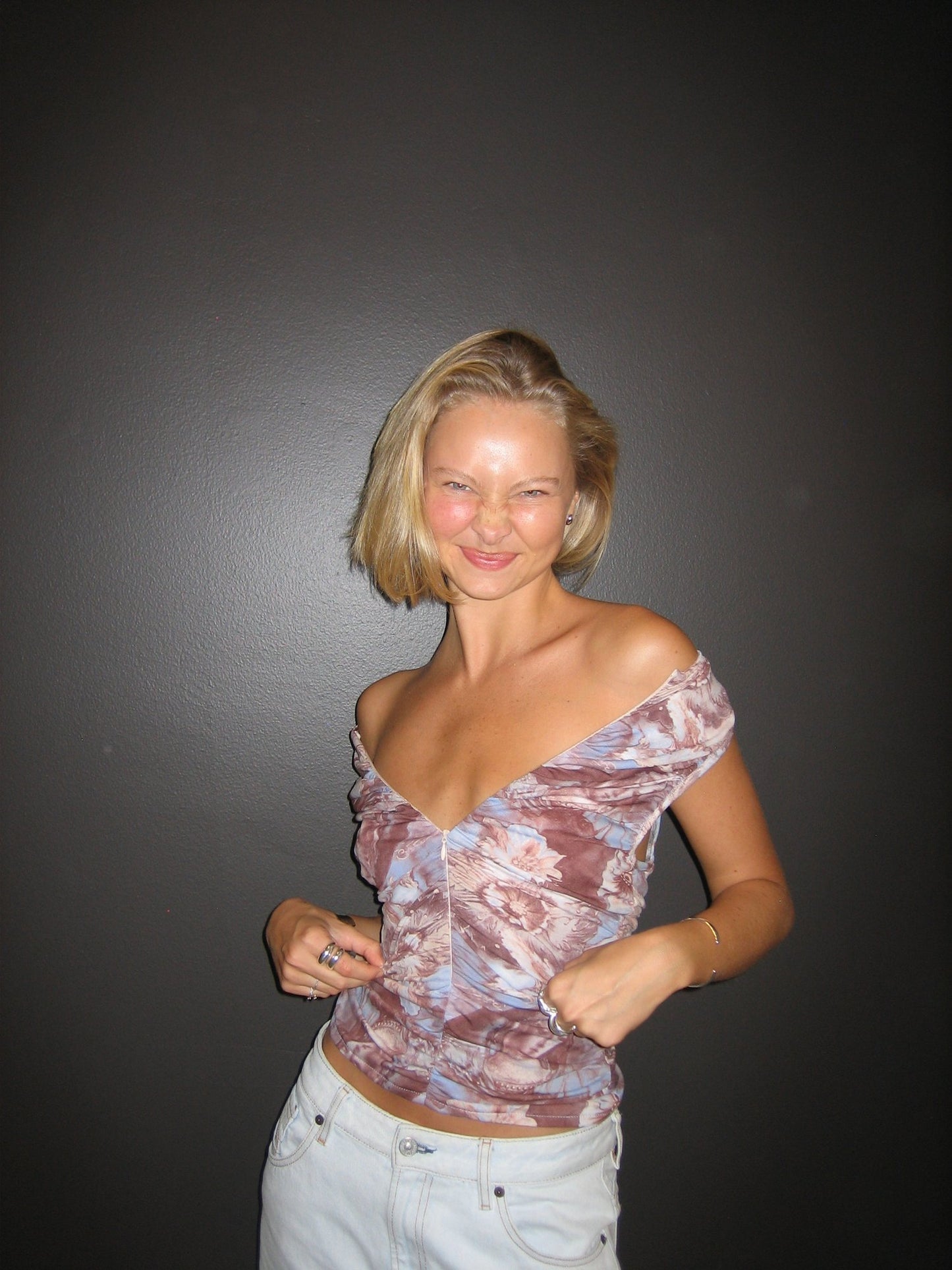 RUCHED HIGH NECK TOP - CLOUD
