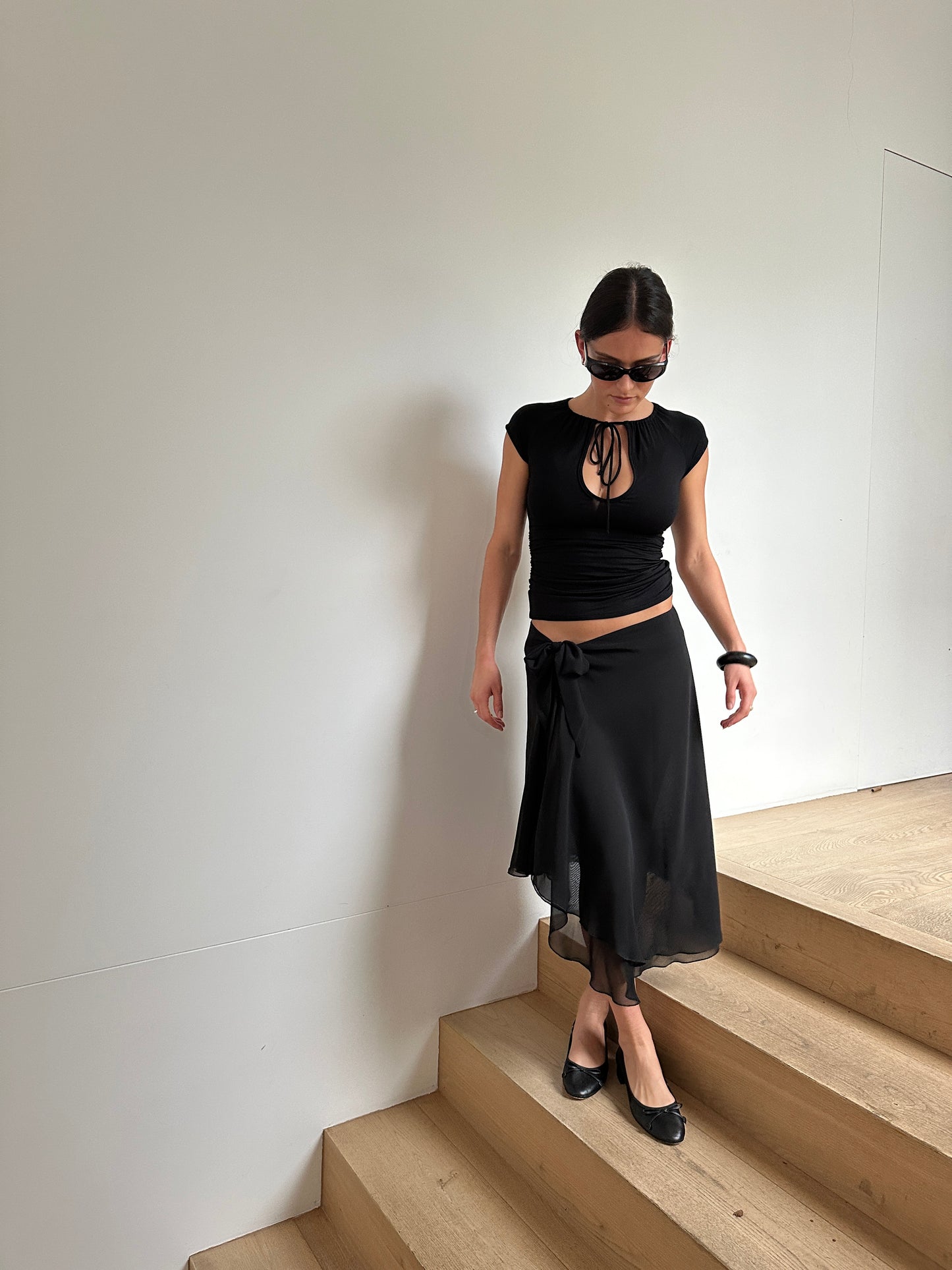 PREORDER 2 WEEKS - KEYHOLE MULTI WEAR TOP - BLACK