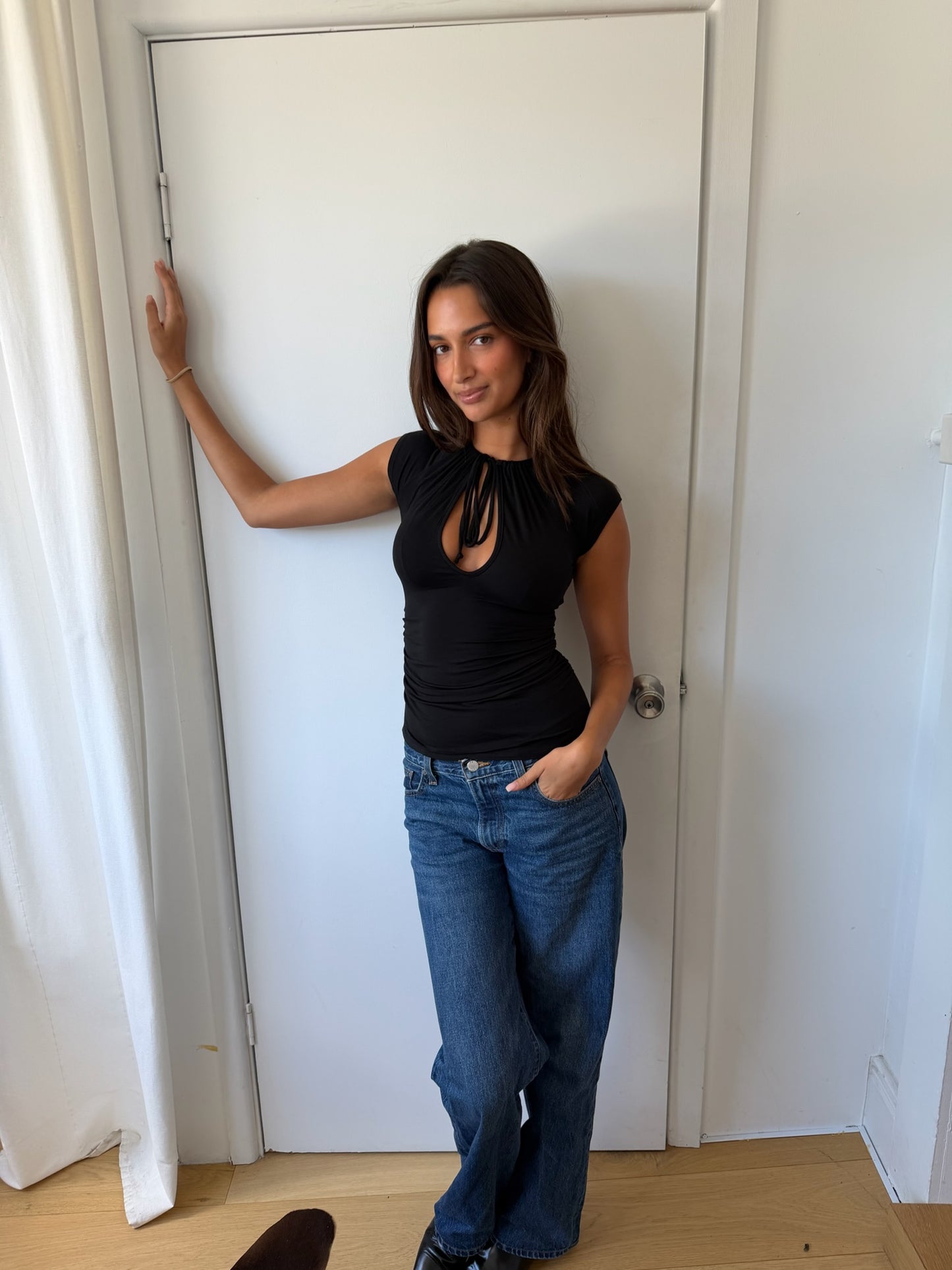 KEYHOLE MULTI WEAR TOP - BLACK