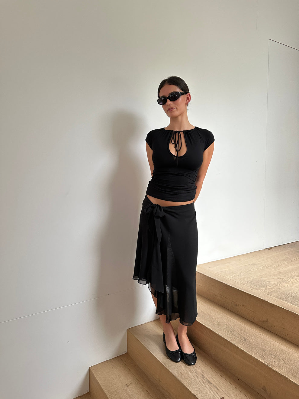 KEYHOLE MULTI WEAR TOP - BLACK