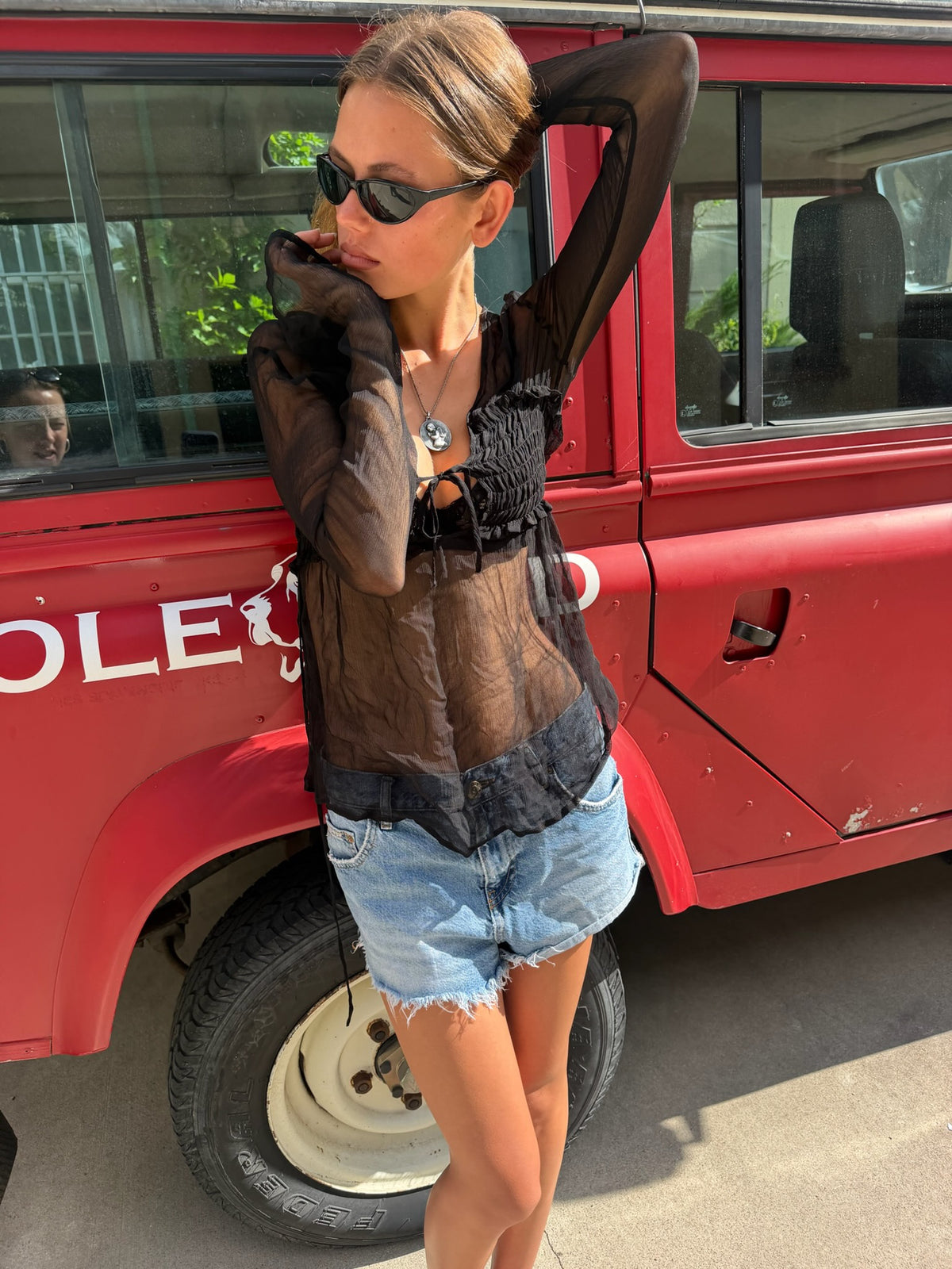 VEIL BLOUSE - BLACK