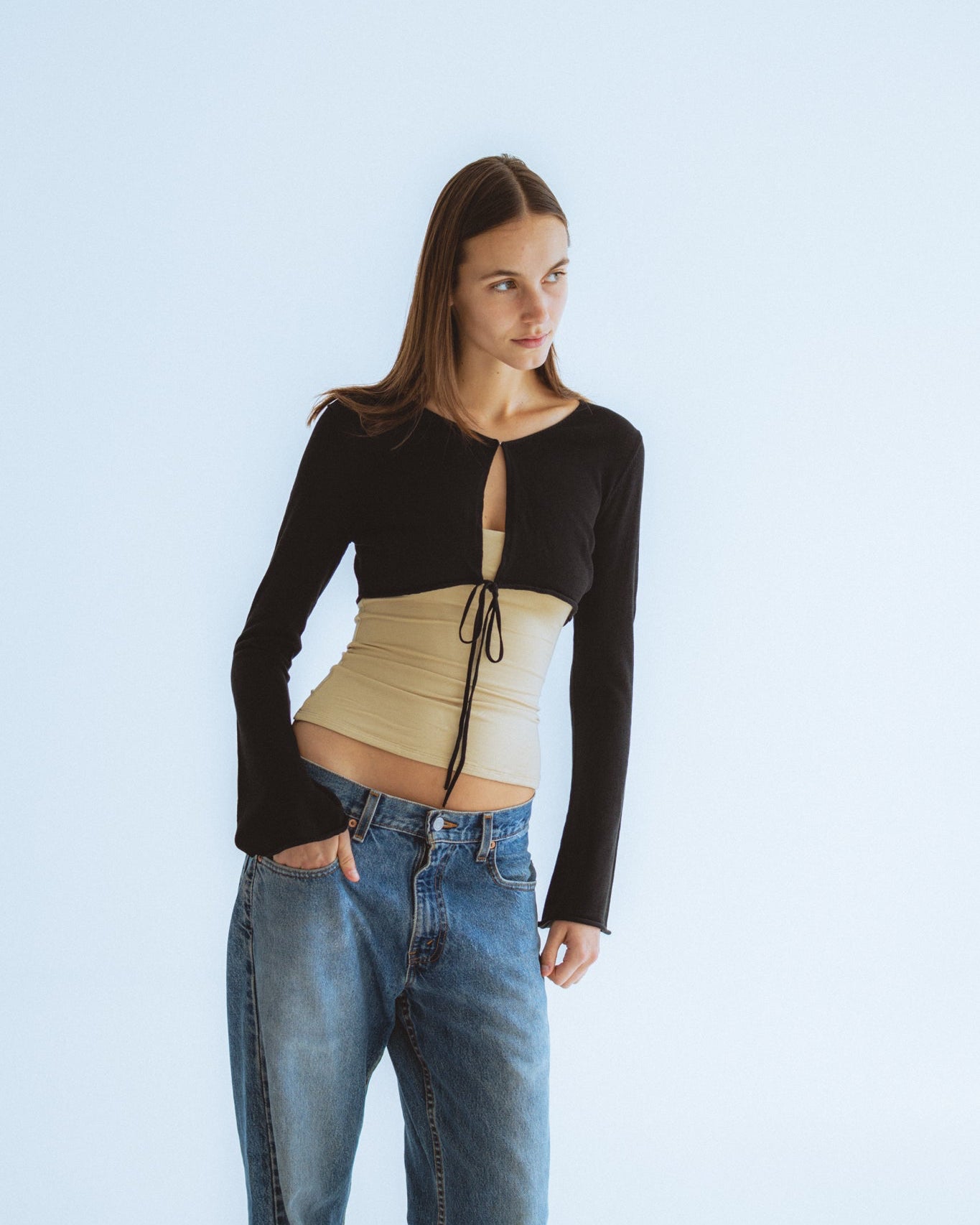 KNIT KEYHOLE CARDIGAN - BLACK